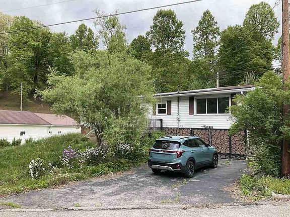 2nd image of 13351 Banner Rd