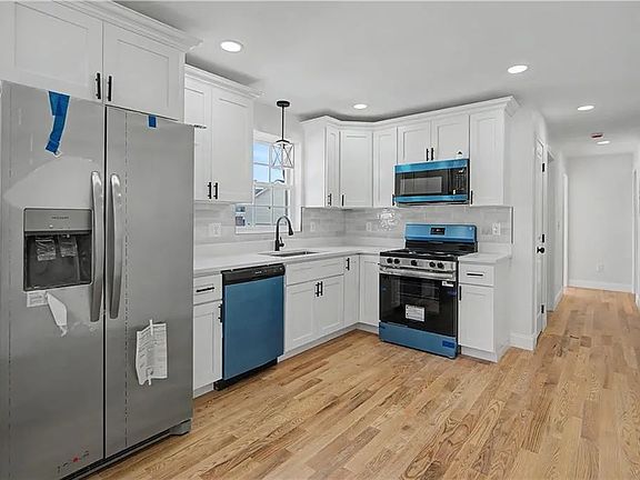 3rd image of 171 Ocean St #1