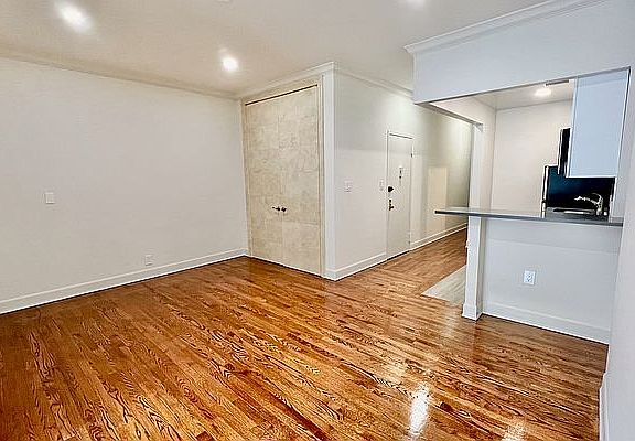 2nd image of 71 W 85th St #4F