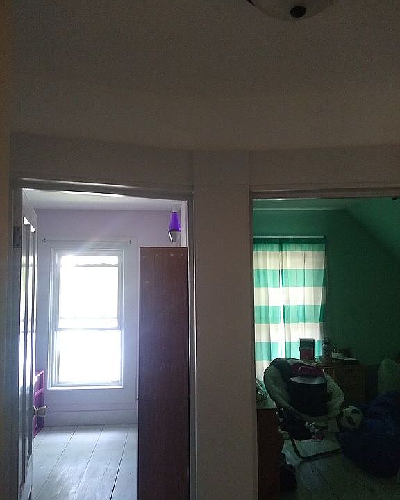 Upstairs entrance to 2 bedrooms