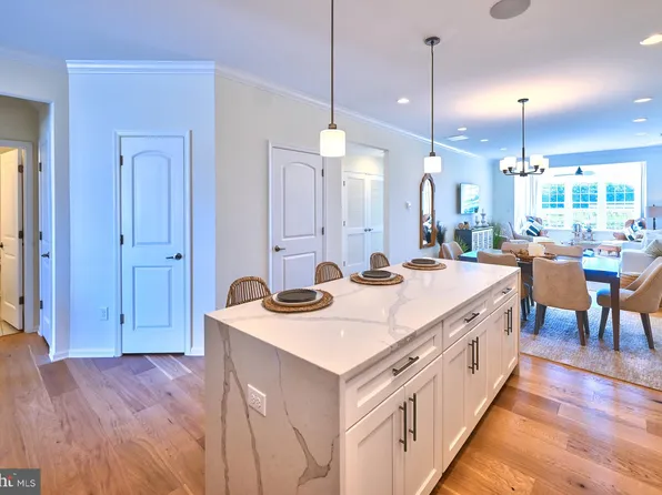 43 Prestwick Ln, Williamstown, NJ 08094