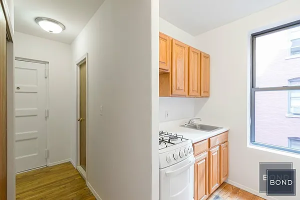 Rented by Bond New York | media 3