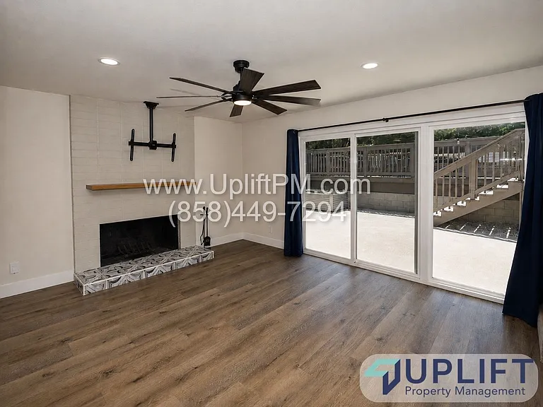 6234 Rose Lake Ave — Photo 2