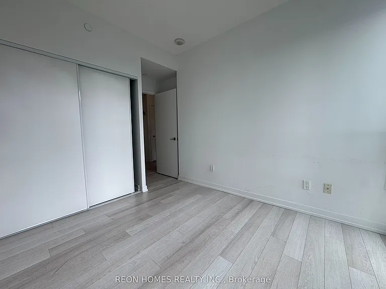 115 McMahon Dr #1603 — Photo 30