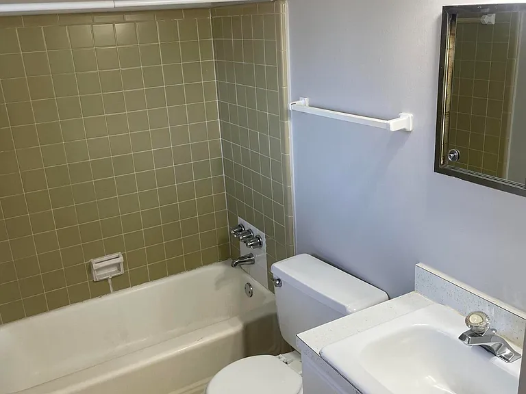 2701 Brownsboro Rd #5 — Photo 8