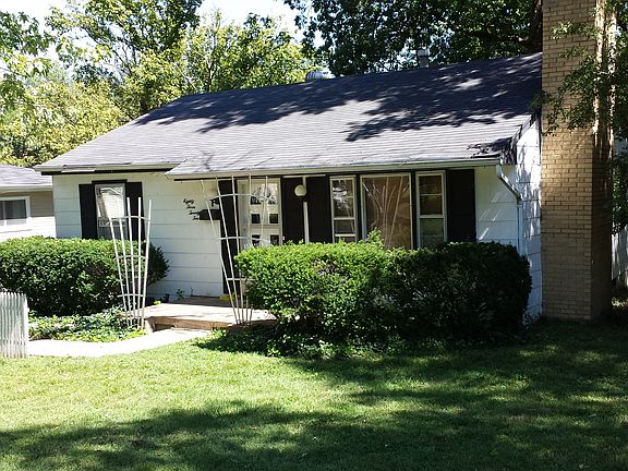 2nd image of 8324 Acorn Ave