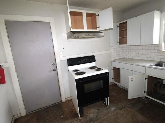 4th image of 1411 W Main St
