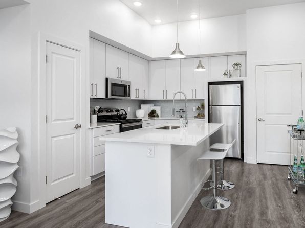 Rockpoint Apartments | 15300 S Porter Rockwell Blvd, Riverton, UT