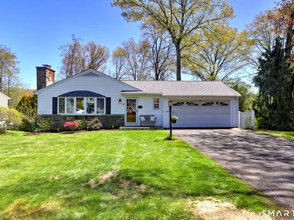 26 Craig Lane, Trumbull, CT 06611