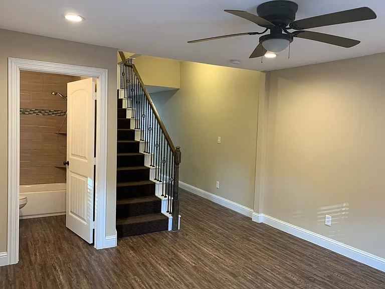 1433 S Travis St #A — Photo 5
