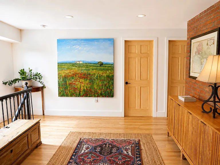 2nd Floor Landing