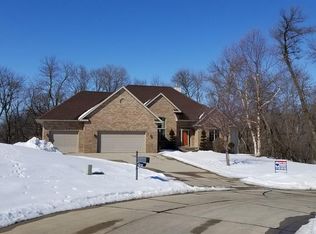 2926 Oak Tree Cir, Fort Dodge, IA 50501