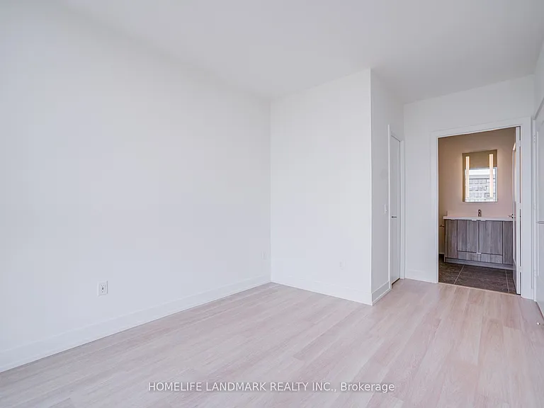 25 Cordova Ave #Penthouse 13 — Photo 35