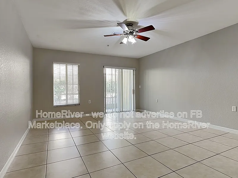 2 bed, 2.5 bath, 1410 sqft, $1,595 — Photo 4