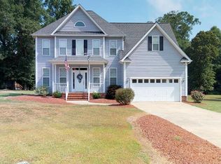 207 Crescent Creek Dr, Pikeville, NC 27863