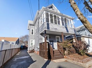48 Waverly St, Lynn, MA 01904