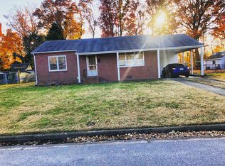 139 Woods Rd, Newport News, VA 23601