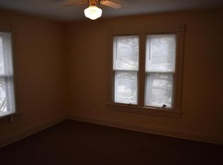 451 Marion Ave, Aurora, IL 60505