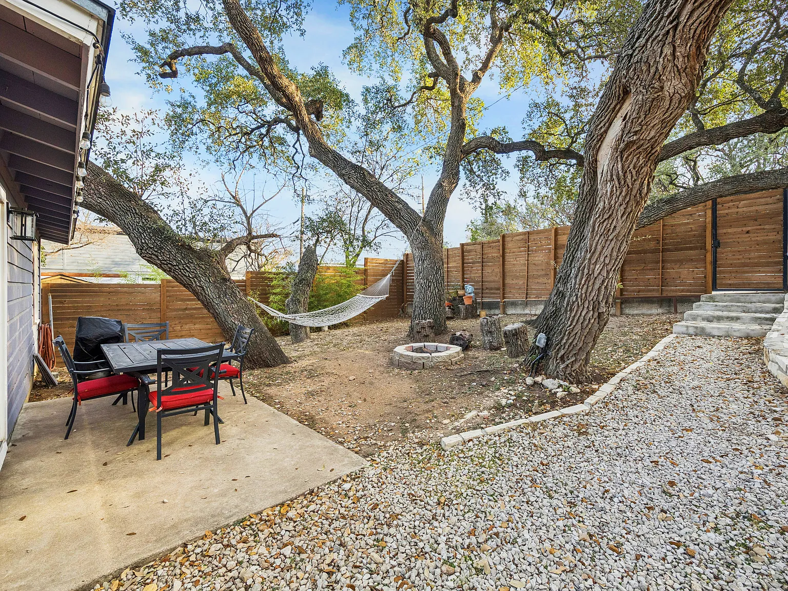 1 bed, 726 sqft, $2,200 — Photo 2