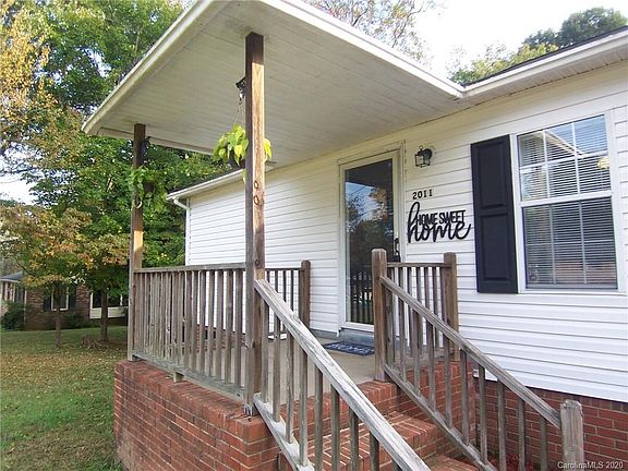 3rd image of 2011 Rhonda Dr