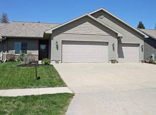 230 Schumacher Blvd, Denver, IA