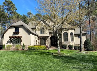 2119 Garden View Ln, Matthews, NC 28104