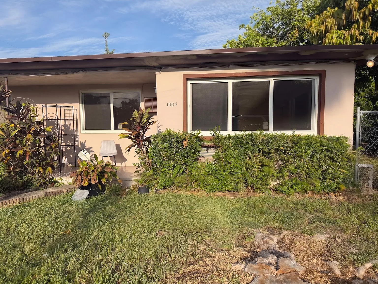 1 bed, 1.0 bath, 702 sqft, $1,600 — Photo 2