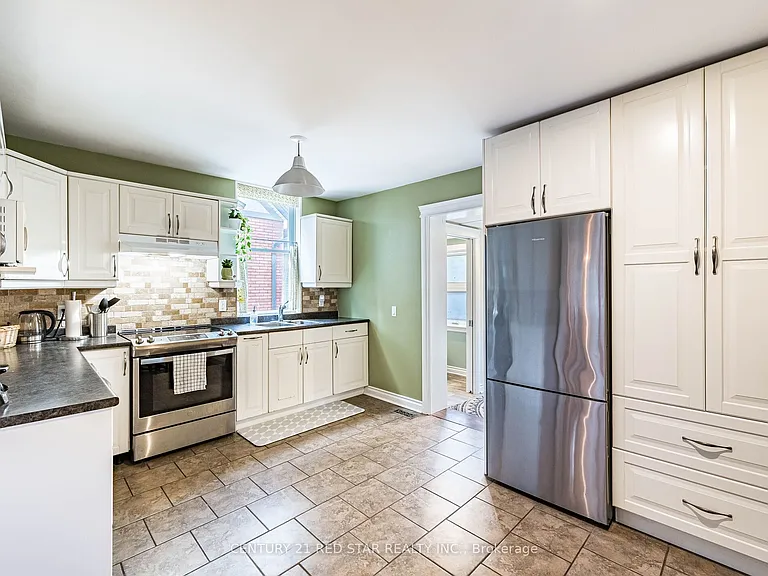 458 Dundurn St S — Photo 16
