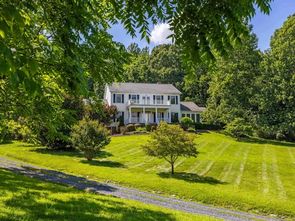 296 Otts Mill Rd, Raphine, VA 24472