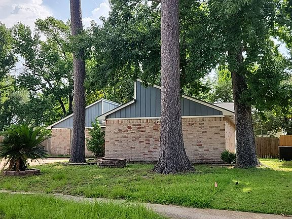 2nd image of 19026 Kemble Rd