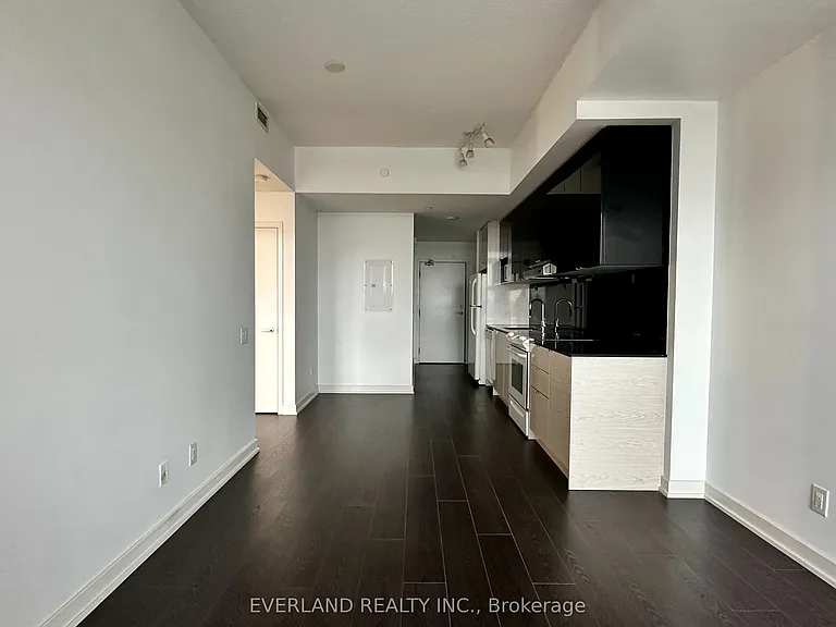 72 Esther Shiner Blvd #710 — Photo 4
