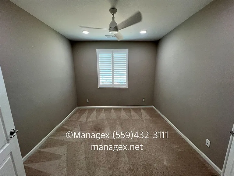 3069 Mount Rainier Ln — Photo 20