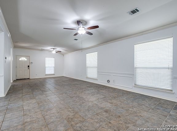 3rd image of 10818 Sierra Glen Dr