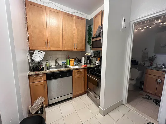 Rented by Tourma Realty LLC | media 10