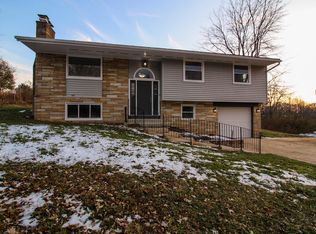 8397 Alkire Rd, Grove City, OH 43123