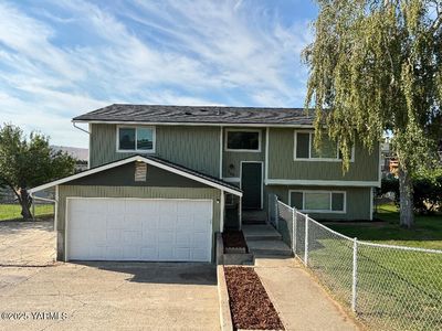 208 W Goodlander Rd, Selah, WA, 98942