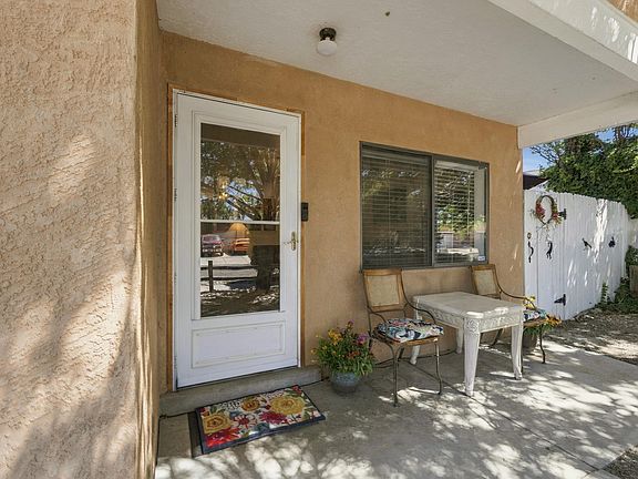 2nd image of 628 Dorado Pl SE