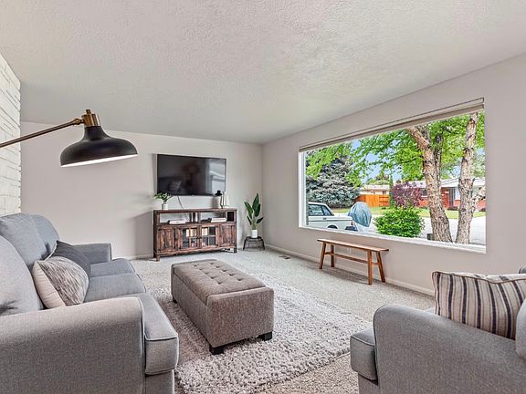 5th image of 7705 W Maxwell Dr