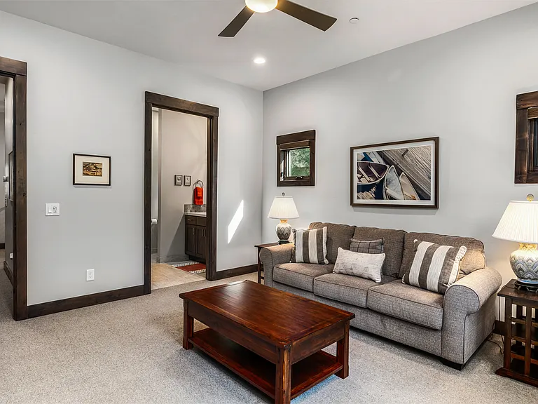 9265 Heartwood Dr — Photo 33
