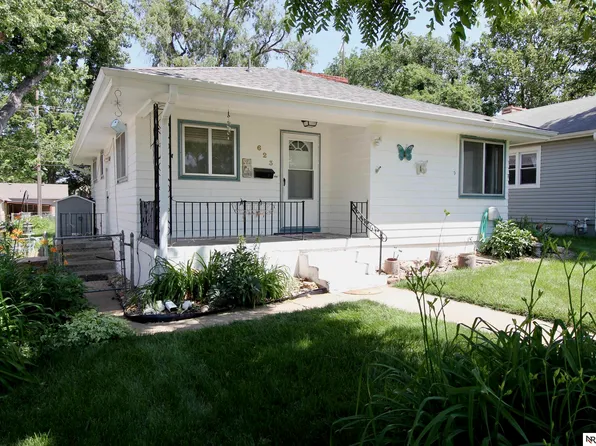 623 S Jackson St, Papillion, NE 68046