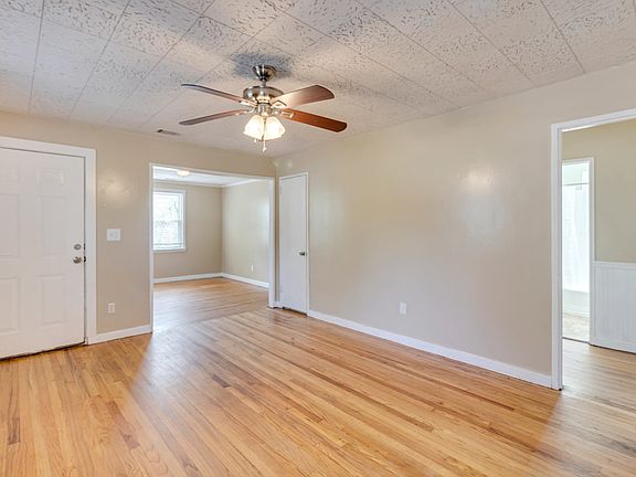 5th image of 23 N Parkwood Dr