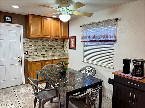 4th image of 3528 Indios Ave