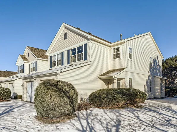1697 Countryside Dr, Shakopee, MN 55379