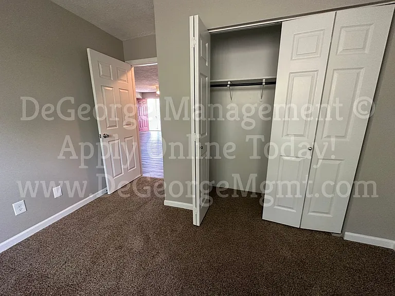 Burdick Estates Apartments — Photo 115