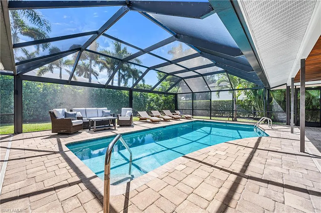 3 bed, 3.0 bath, 2286 sqft, $34,500 — Photo 1