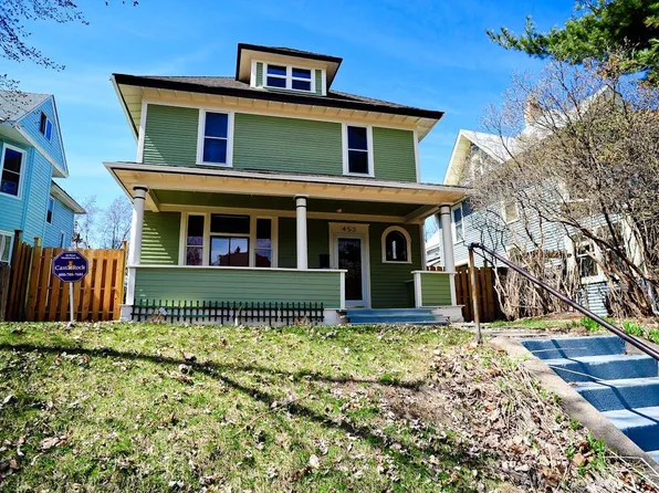 453 Wheeler St N, Saint Paul, MN 55104