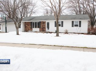 429 Orchard Ln, Little Chute, WI 54140