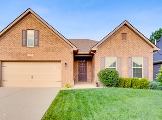 125 Belden Trl, Louisville, KY 40245