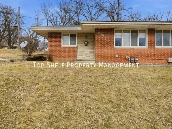 2427 Welbeck Rd, Des Moines, IA 50310