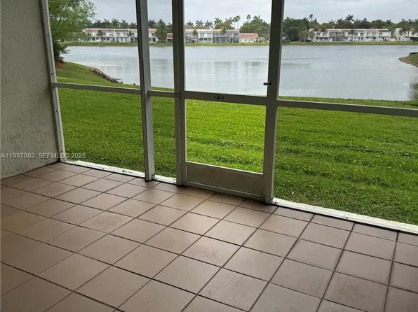 10720 NW 66th St APT 112, Doral, FL 33178